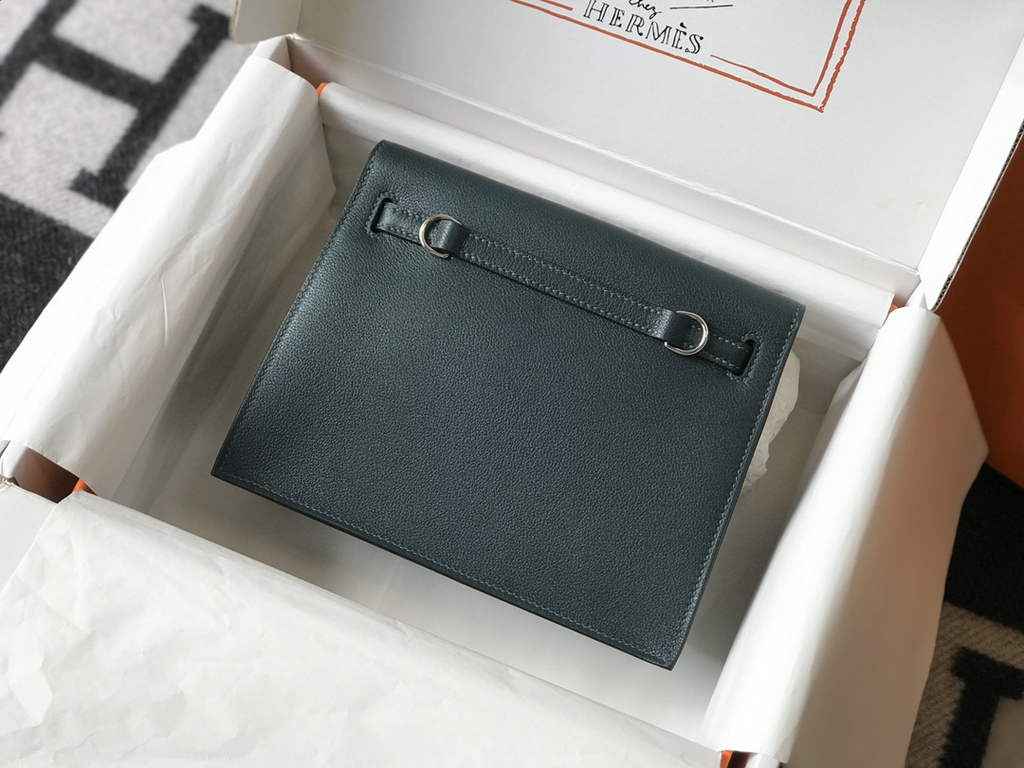 Hermès Kelly Danse II dark green Evercolor leather with Silver