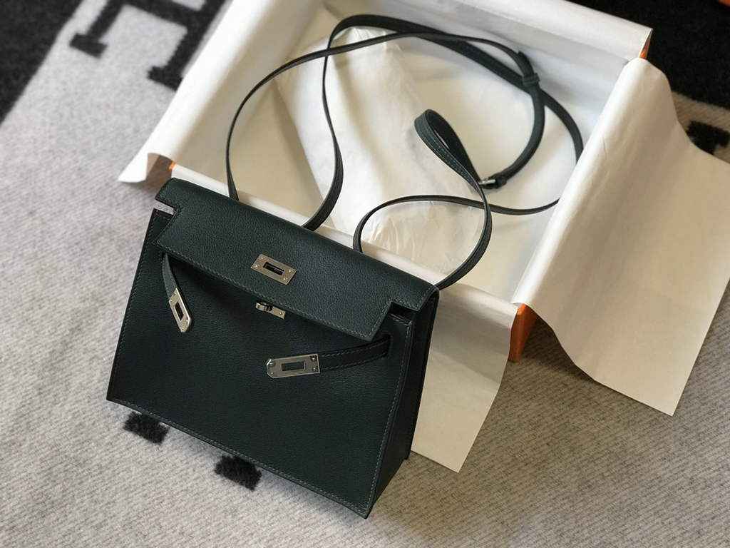 Hermès Kelly Danse II dark green Evercolor leather with Silver