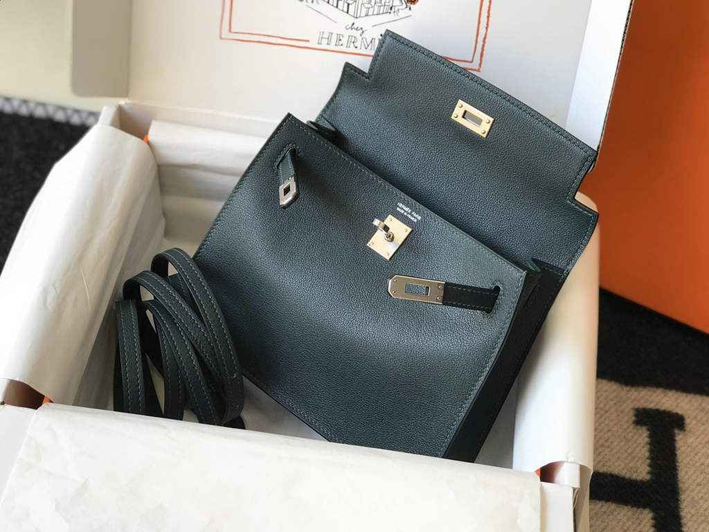 Hermès Kelly Danse II dark green Evercolor leather with Silver