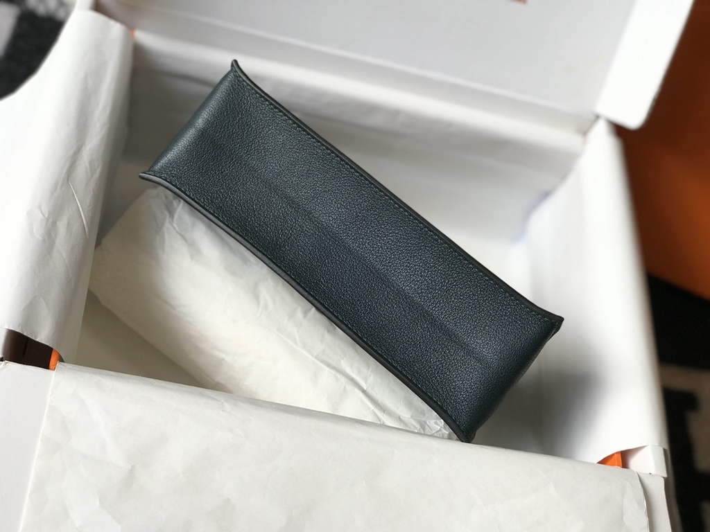 Hermès Kelly Danse II dark green Evercolor leather with Silver