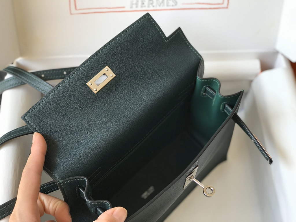 Hermès Kelly Danse II dark green Evercolor leather with Silver