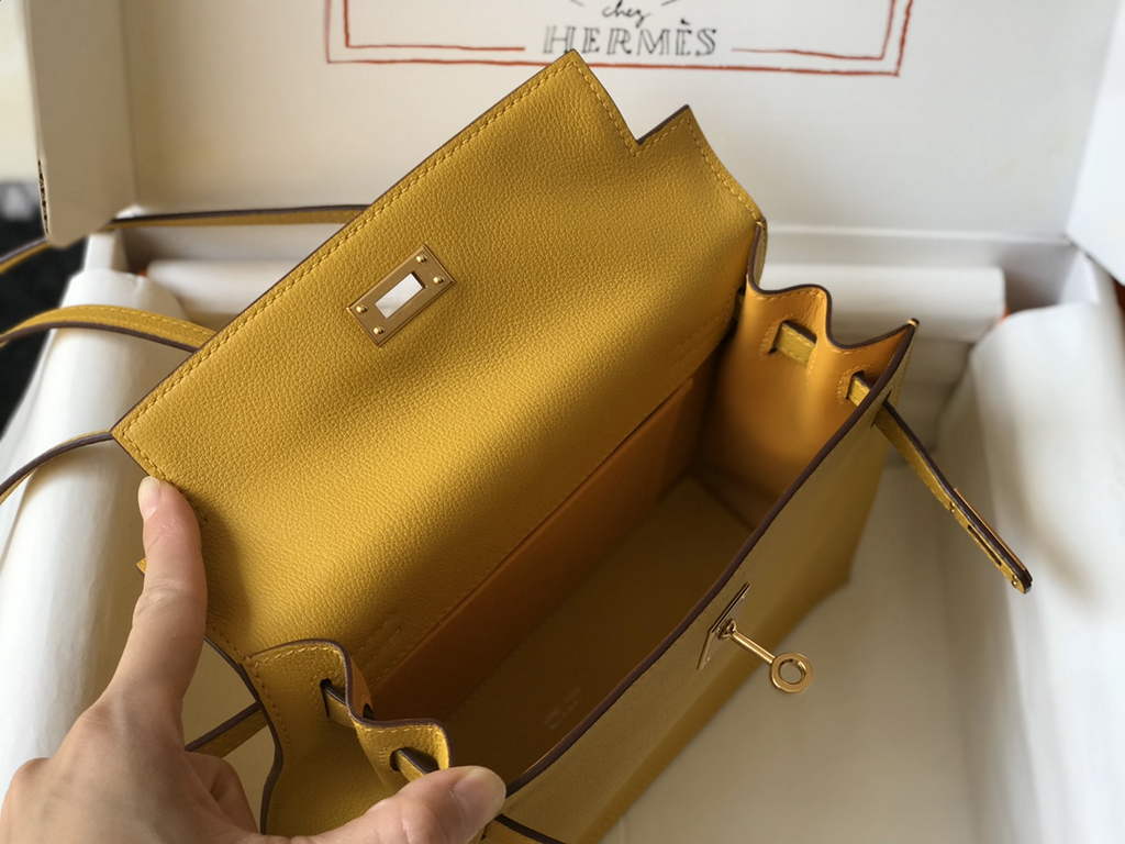 Hermès Kelly Danse II Yellow Evercolor leather with gold