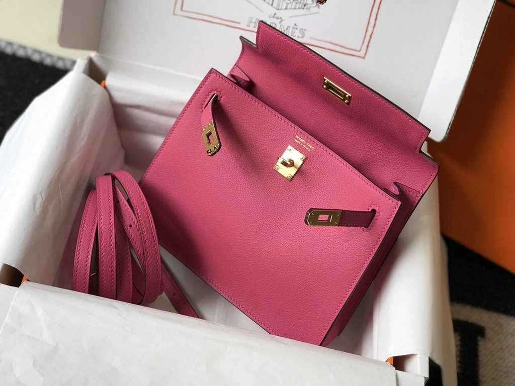 Hermès Kelly Danse II Plum Evercolor leather with gold