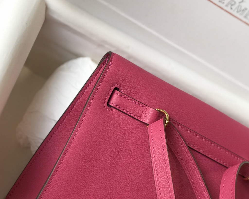 Hermès Kelly Danse II Plum Evercolor leather with gold