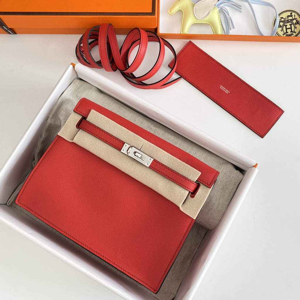 Hermès Kelly Danse II Red Evercolor leather with silver