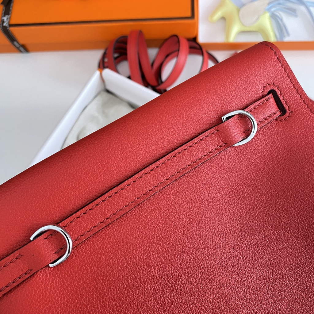 Hermès Kelly Danse II Red Evercolor leather with silver
