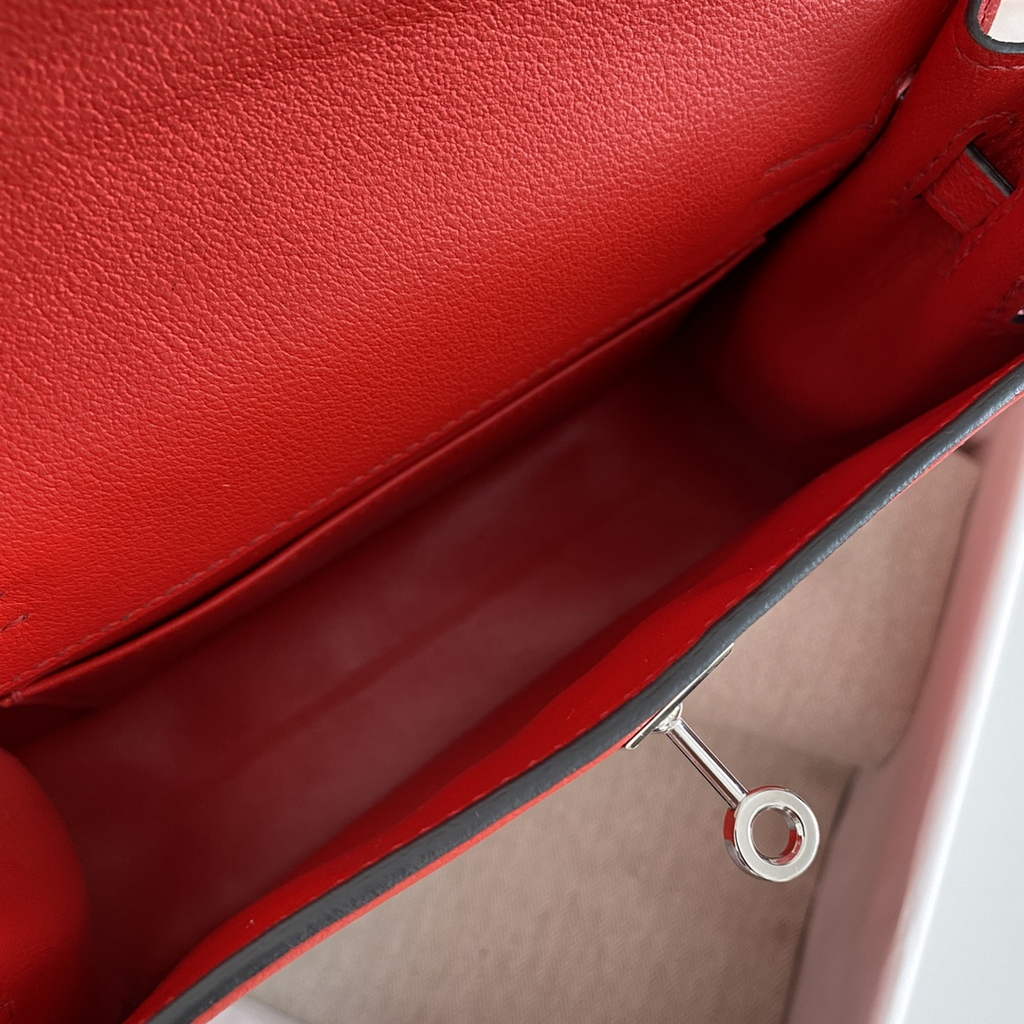 Hermès Kelly Danse II Red Evercolor leather with silver