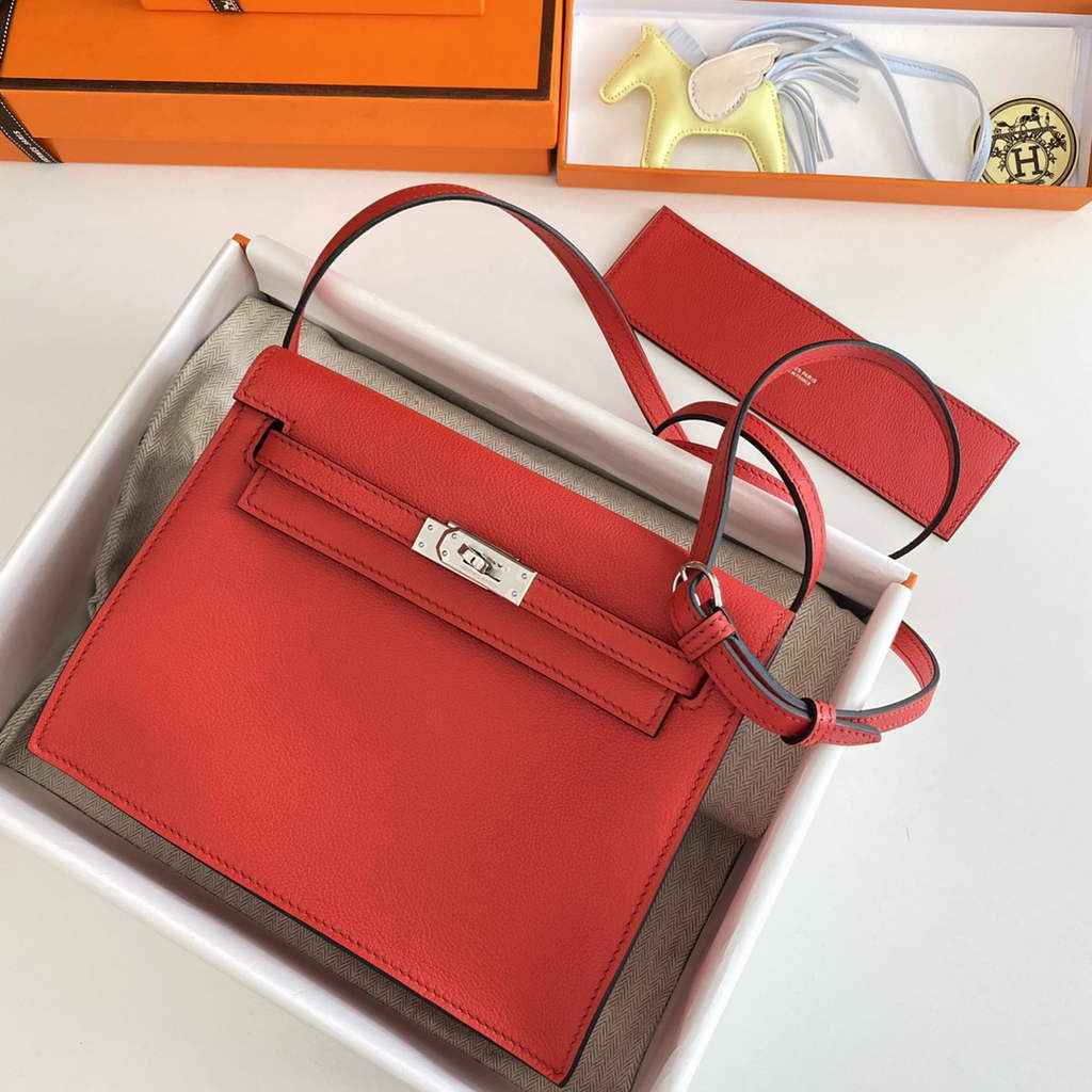 Hermès Kelly Danse II Red Evercolor leather with silver
