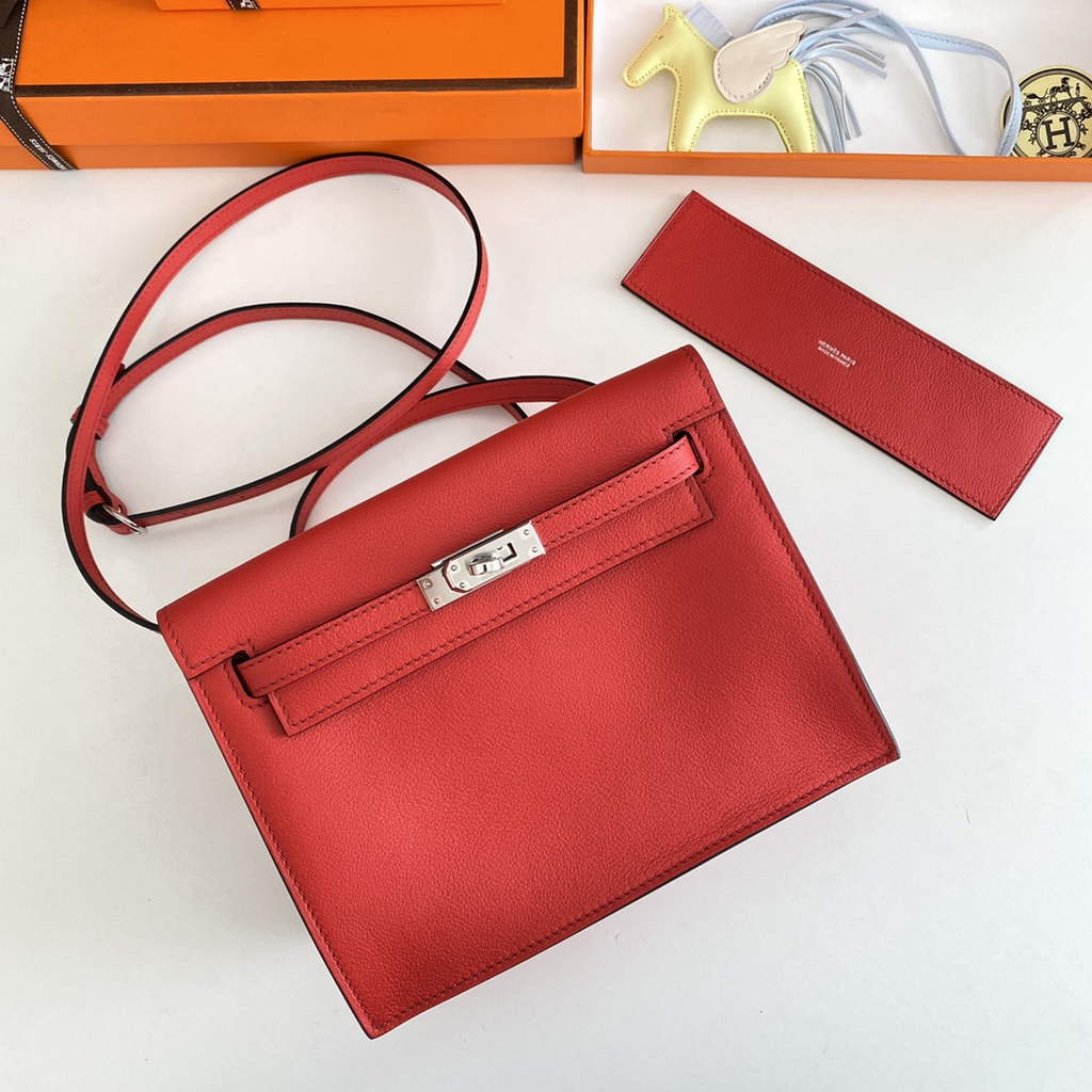 Hermès Kelly Danse II Red Evercolor leather with silver