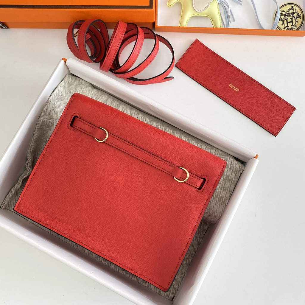 Hermès Kelly Danse II Red Evercolor leather with gold