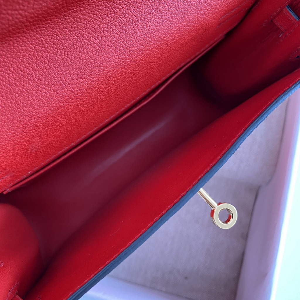 Hermès Kelly Danse II Red Evercolor leather with gold
