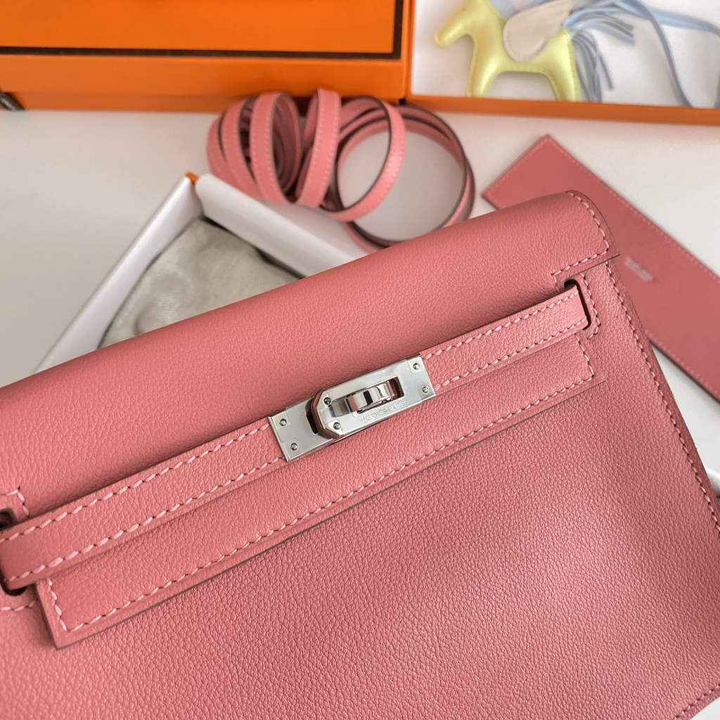 Hermès Kelly Danse II pink Evercolor leather with Silver