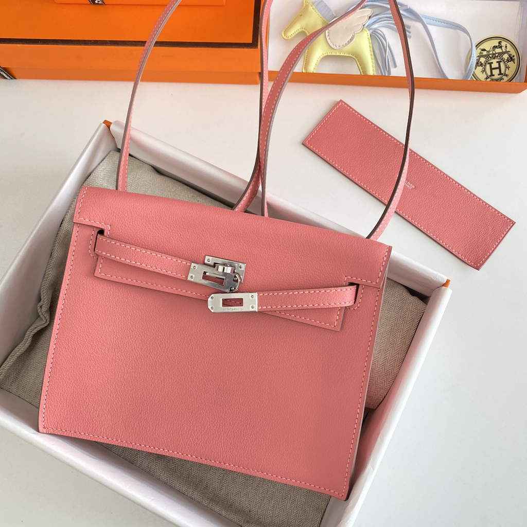 Hermès Kelly Danse II pink Evercolor leather with Silver