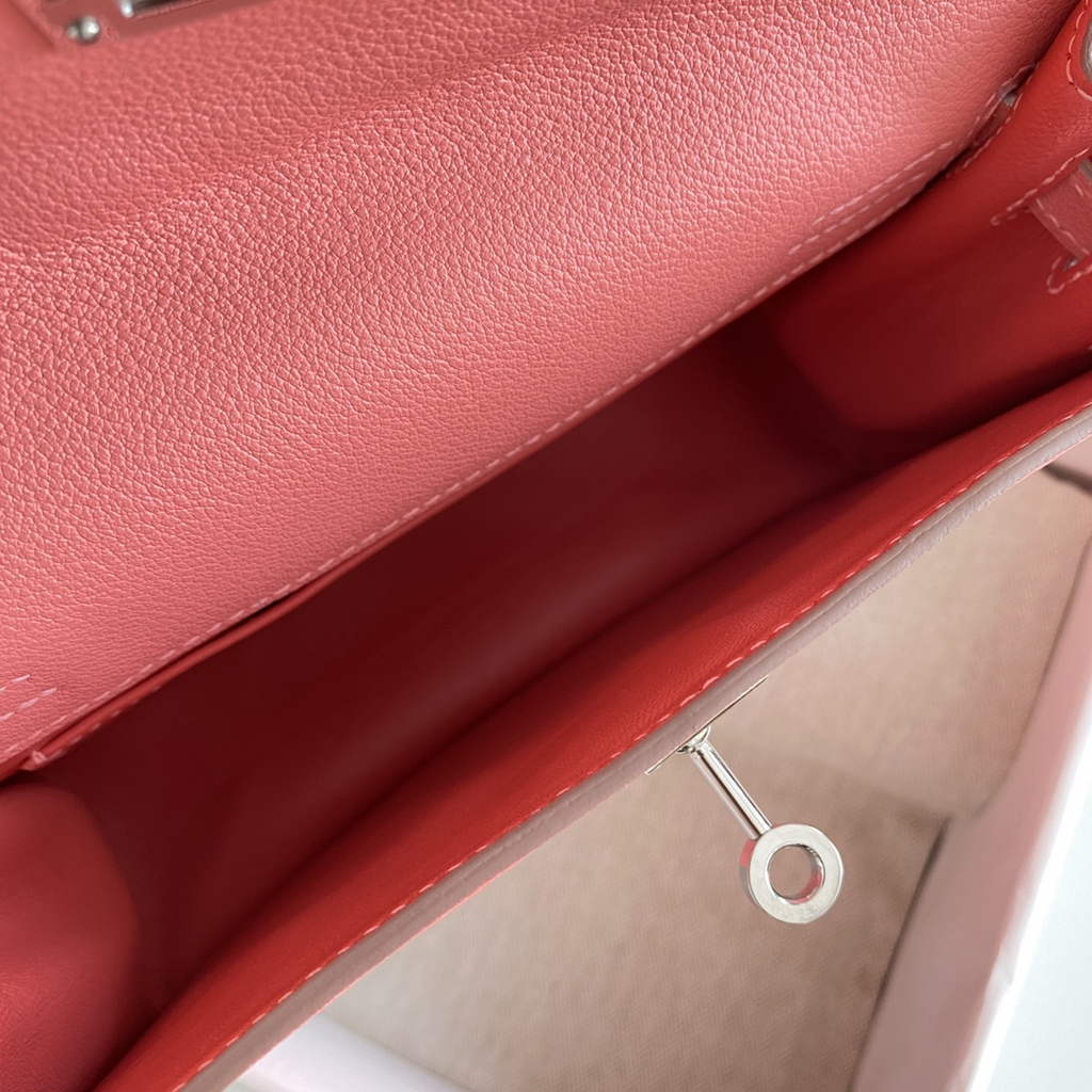 Hermès Kelly Danse II pink Evercolor leather with Silver