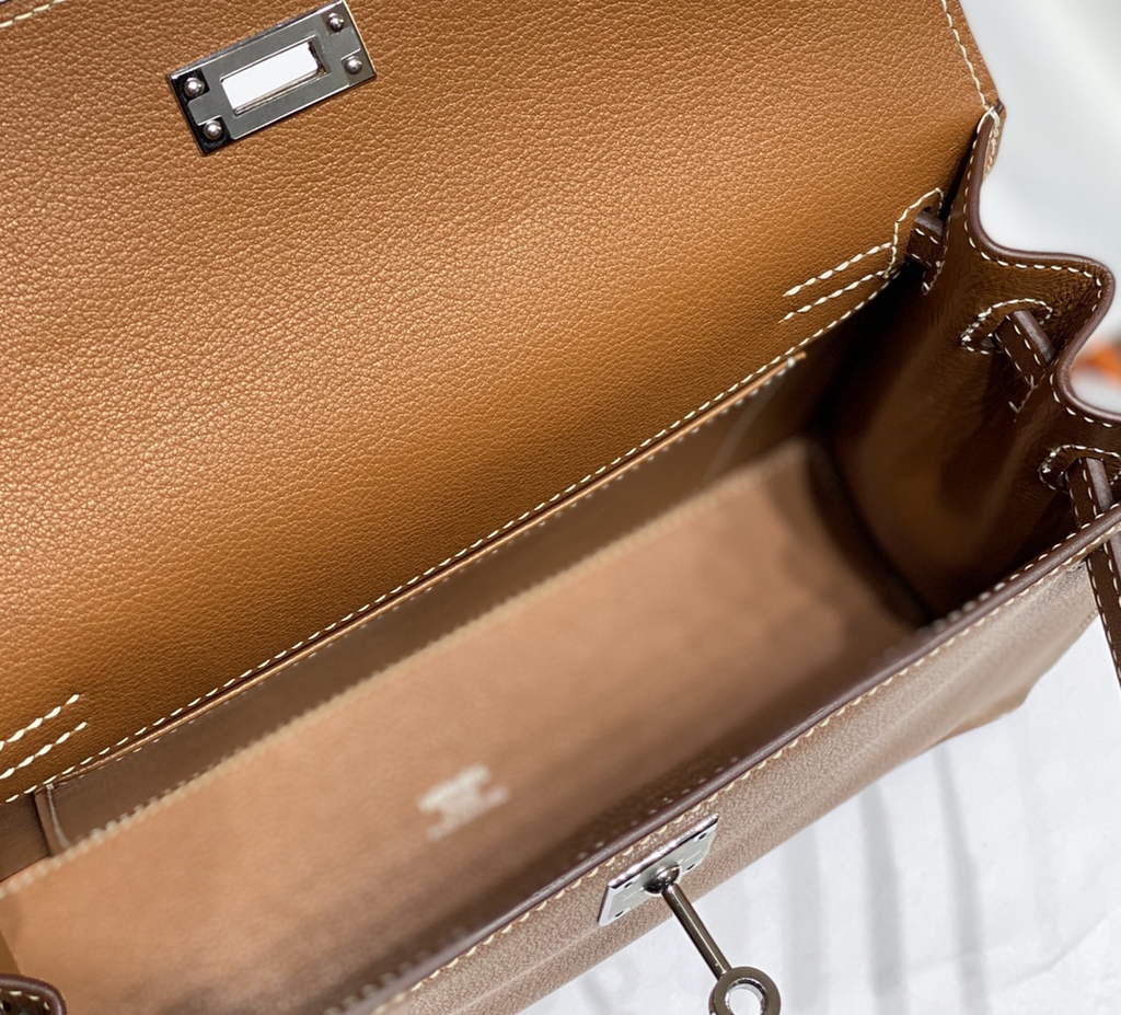 Hermès Kelly Danse II brown Evercolor leather with silver