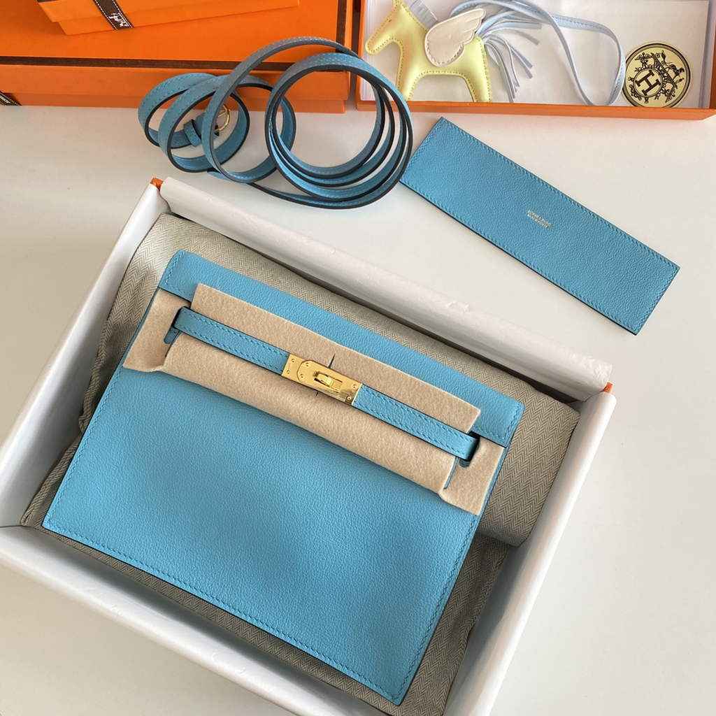 Hermès Kelly Danse II blue Evercolor leather with gold