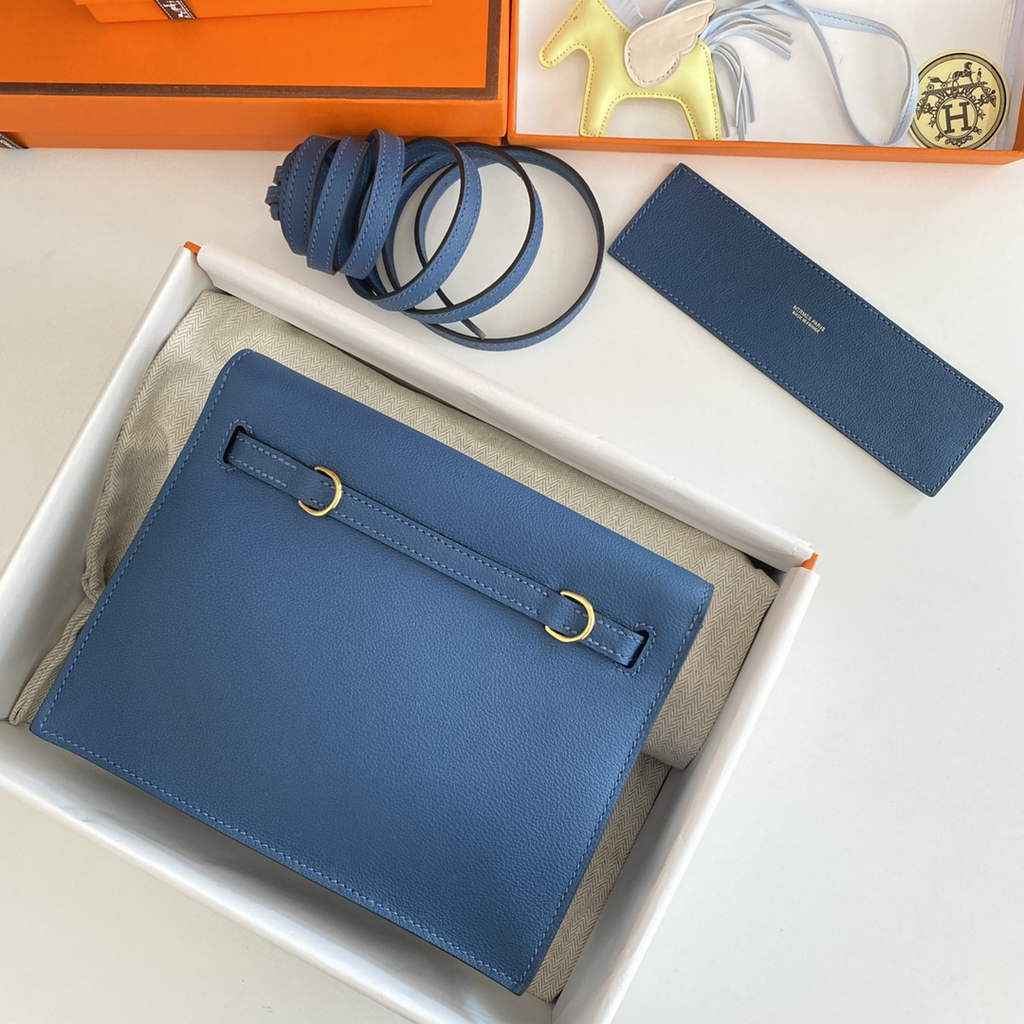 Hermès Kelly Danse II dark blue Evercolor leather with gold