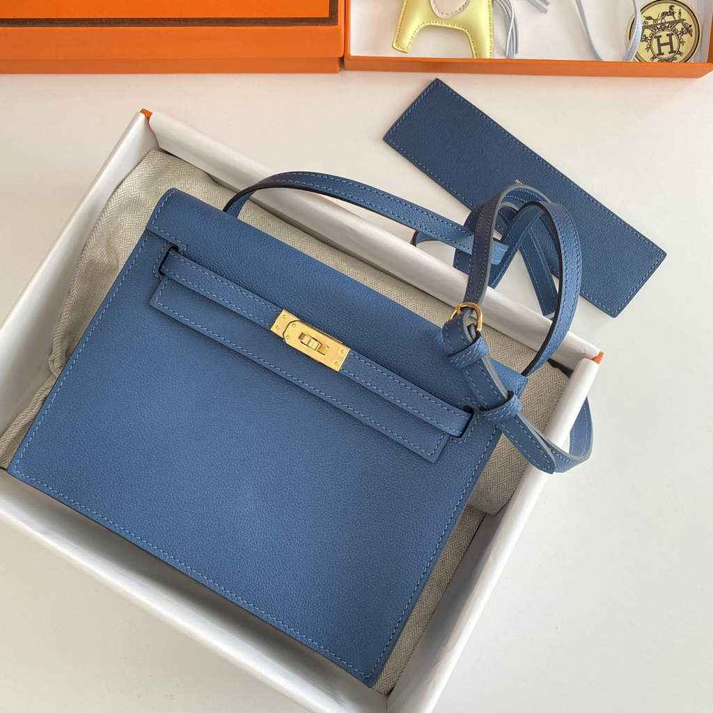 Hermès Kelly Danse II dark blue Evercolor leather with gold
