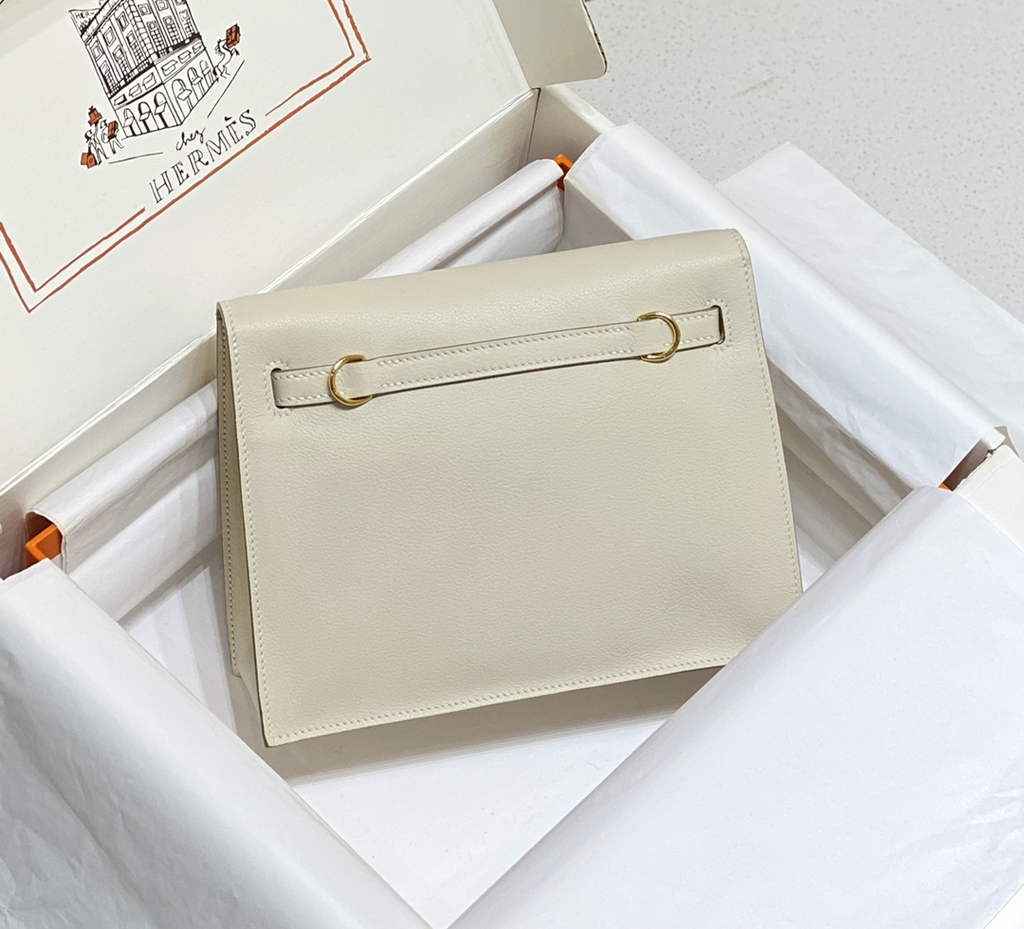 Hermès Kelly Danse II beige Evercolor leather with gold