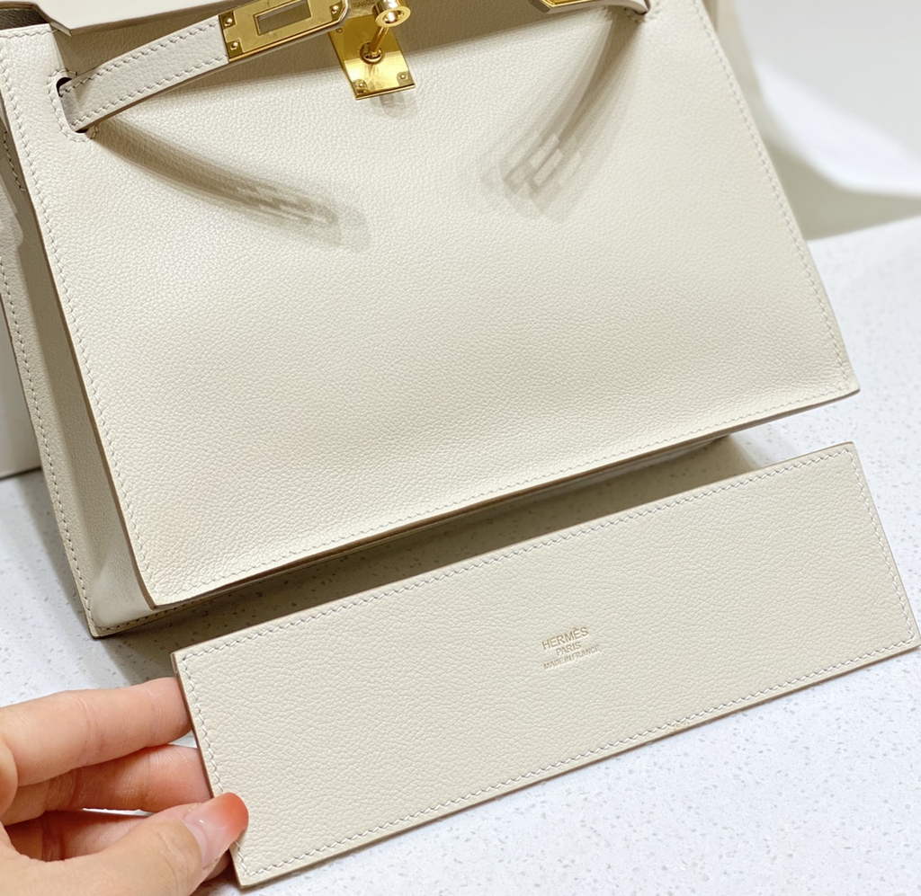 Hermès Kelly Danse II beige Evercolor leather with gold