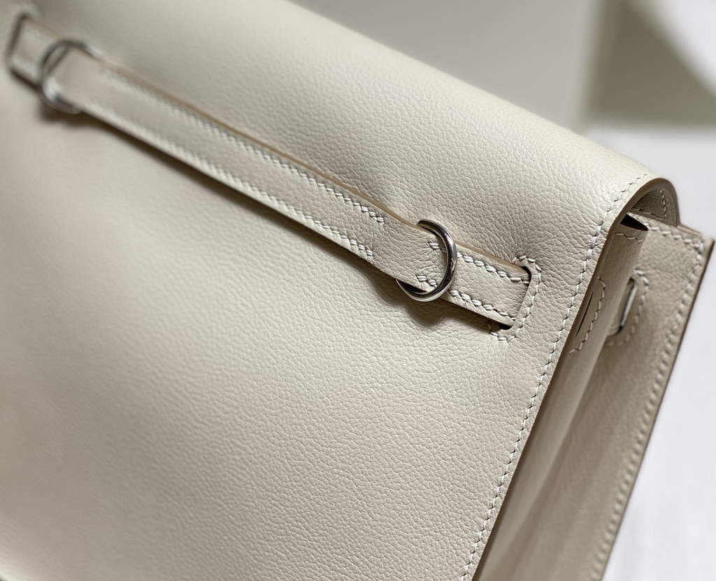 Hermès Kelly Danse II beige Evercolor leather with silver