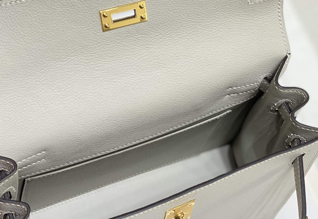 Hermès Kelly Danse II light gray Evercolor leather with gold