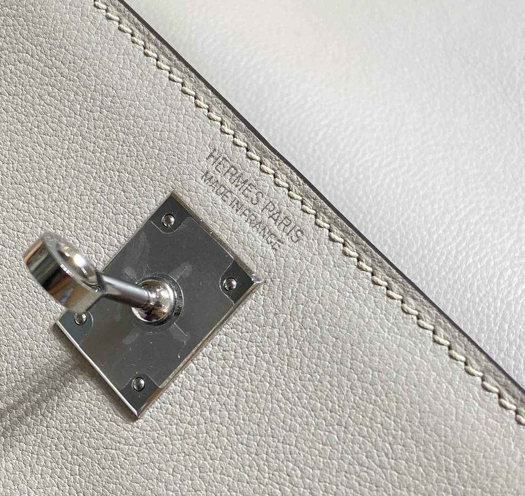 Hermès Kelly Danse II light gray Evercolor leather with silver