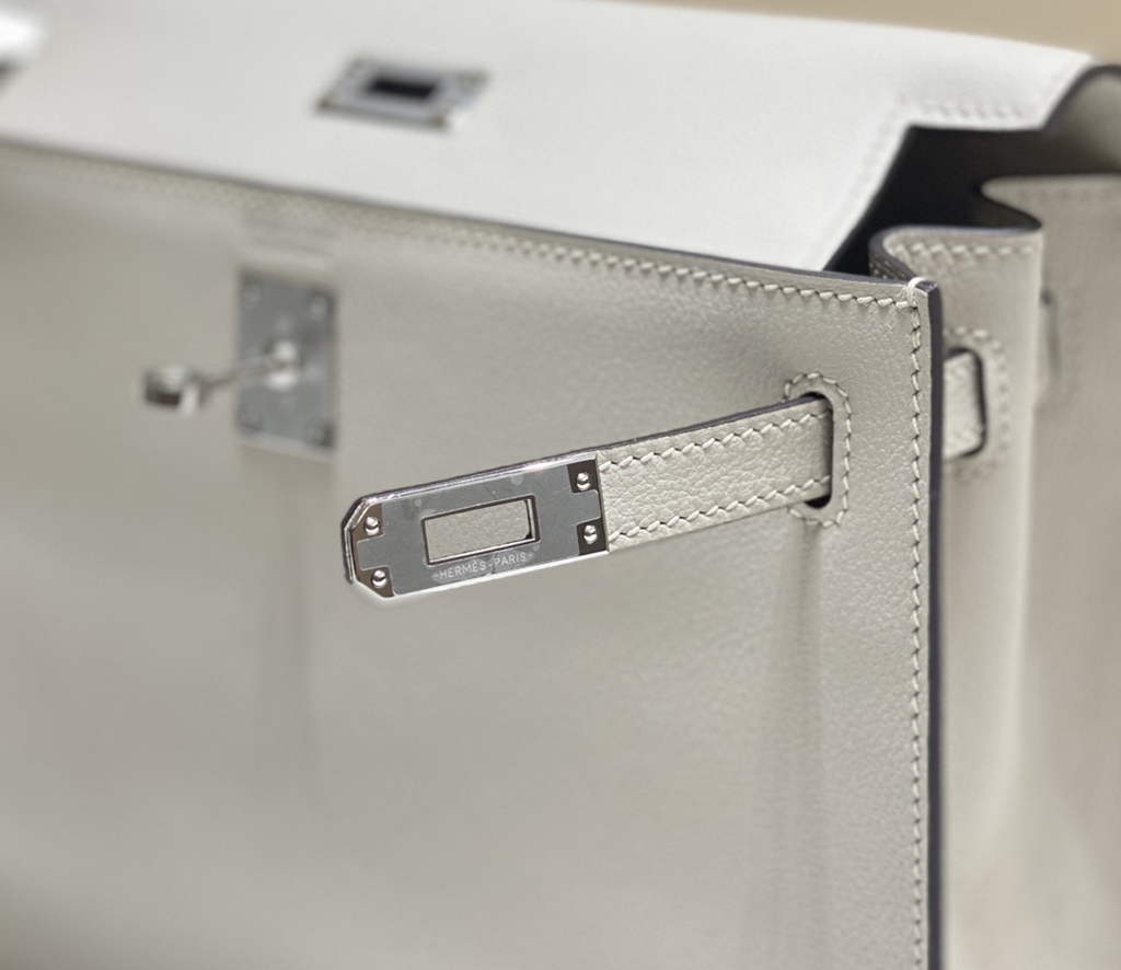 Hermès Kelly Danse II light gray Evercolor leather with silver