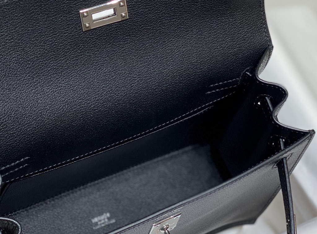 Hermès Kelly Danse II Black Evercolor leather with Silver