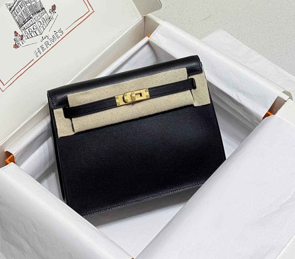 Hermès Kelly Danse II Black Evercolor leather with Gold
