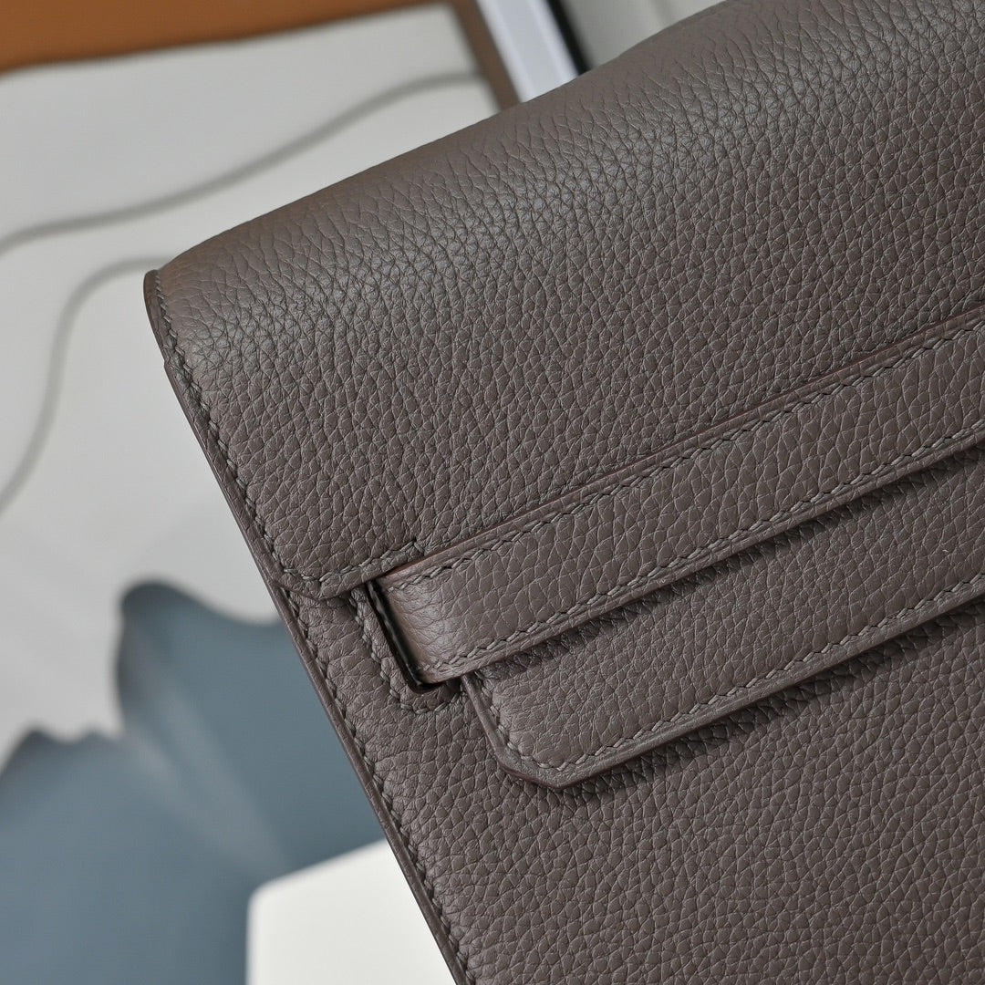 Hermès Kelly Dépêche 36 | Gray Togo | The Iconic Briefcase