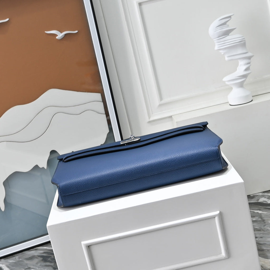 Hermès Kelly Dépêche 36 in Dark Blue Togo Leather