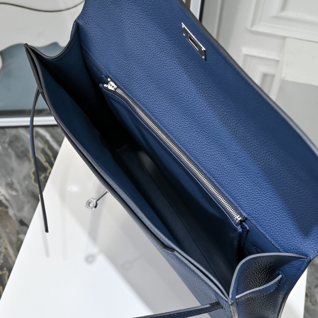 Hermès Kelly Dépêche 36 in Dark Blue Togo Leather