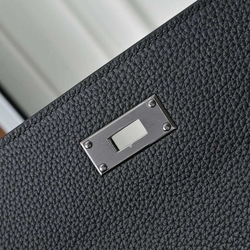 Hermès Kelly Dépêche 36 â€?Hand-stitched Togo Calfskin in Black