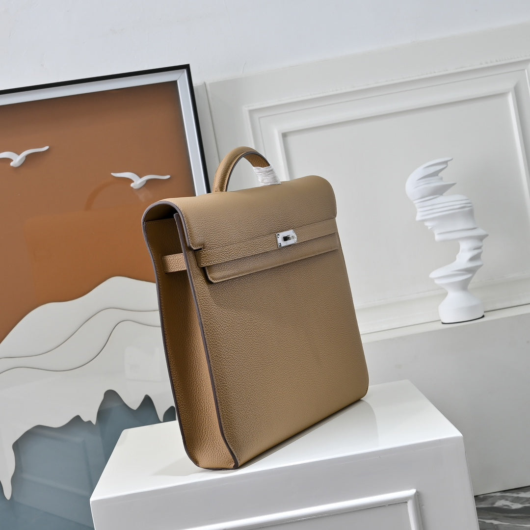 Pre-owned Hermès Kelly Dépêche 36 Briefcase in Apricot Togo Calfskin