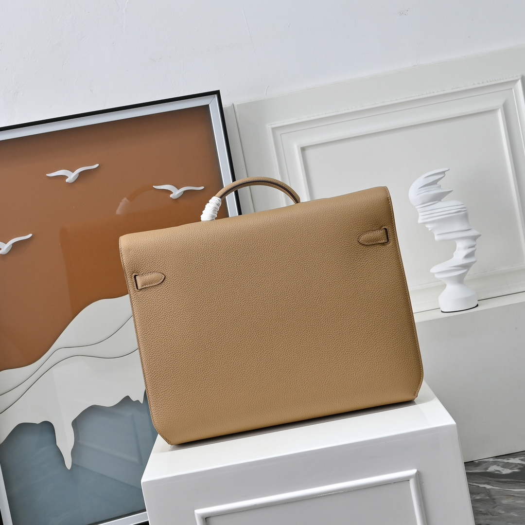 Pre-owned Hermès Kelly Dépêche 36 Briefcase in Apricot Togo Calfskin