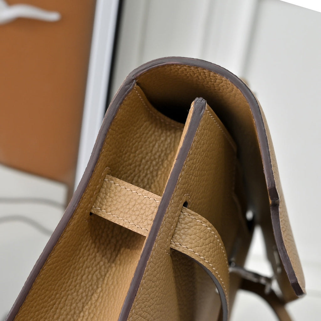 Pre-owned Hermès Kelly Dépêche 36 Briefcase in Apricot Togo Calfskin