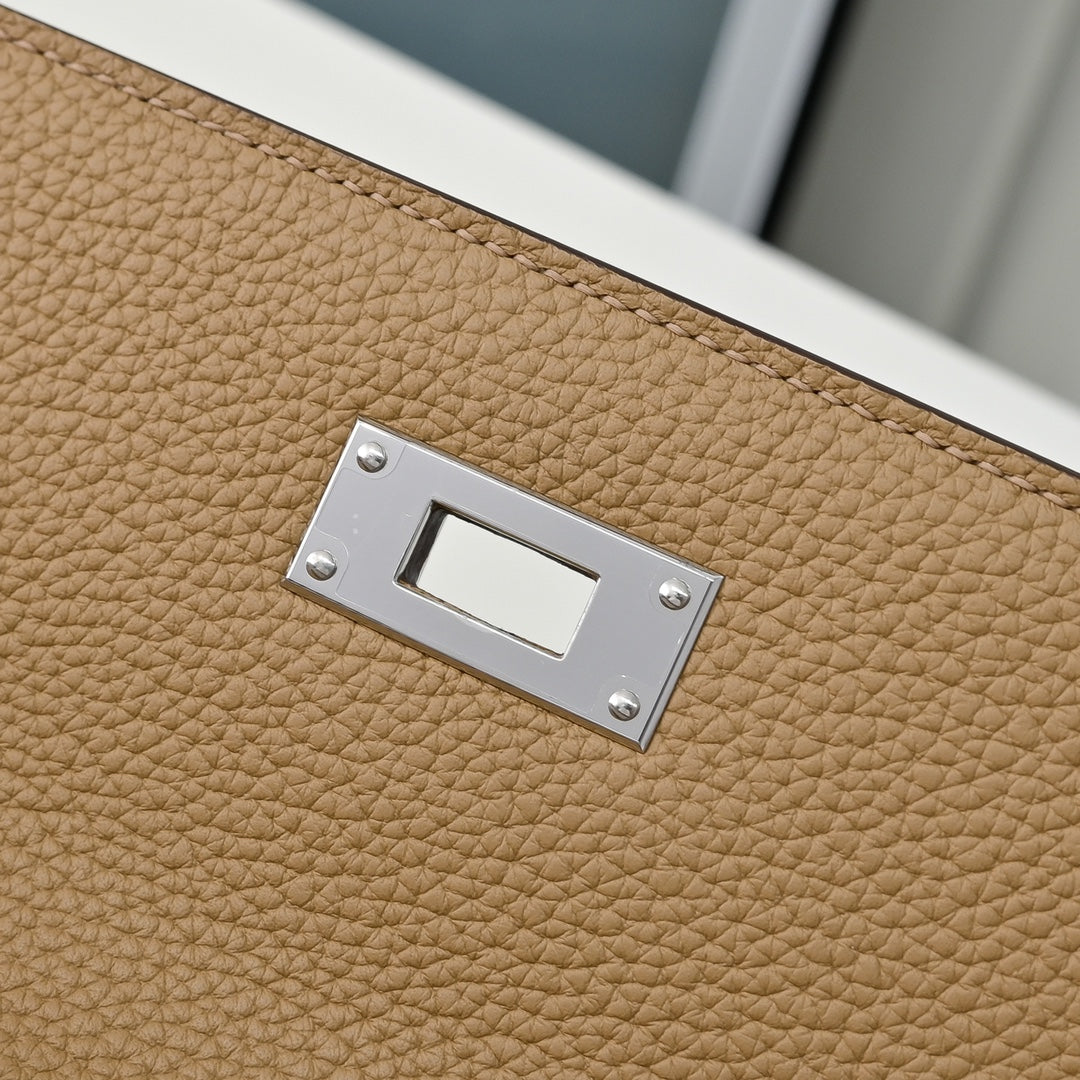 Pre-owned Hermès Kelly Dépêche 36 Briefcase in Apricot Togo Calfskin