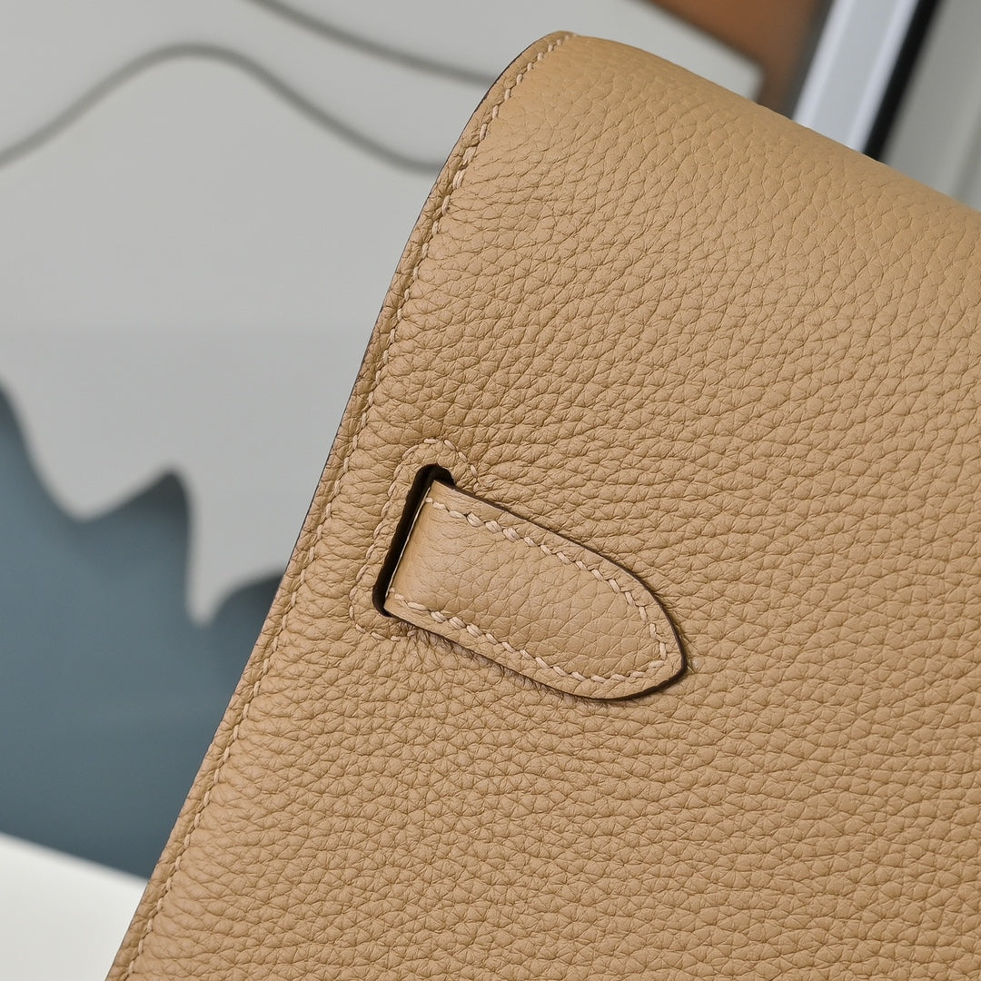 Pre-owned Hermès Kelly Dépêche 36 Briefcase in Apricot Togo Calfskin