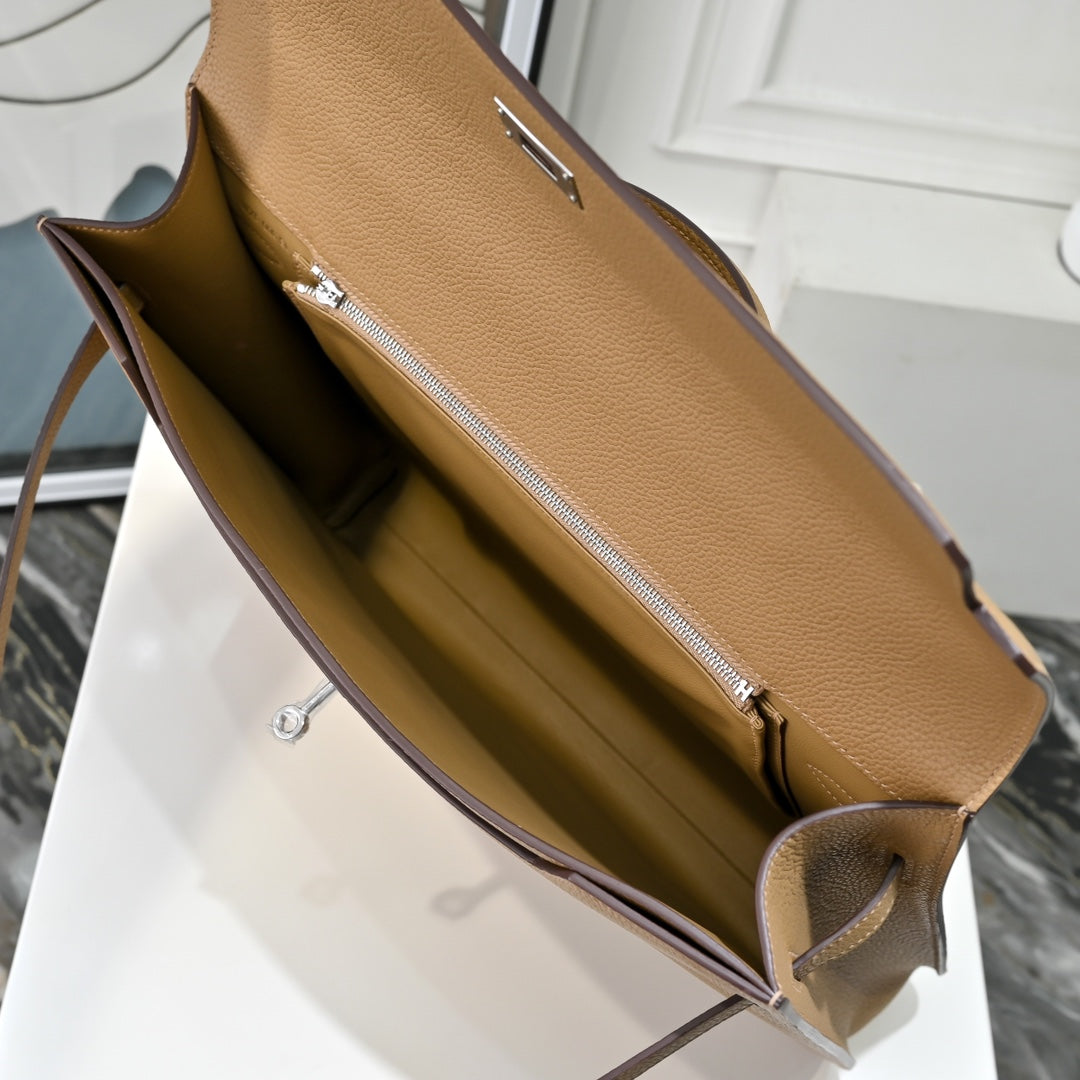 Pre-owned Hermès Kelly Dépêche 36 Briefcase in Apricot Togo Calfskin