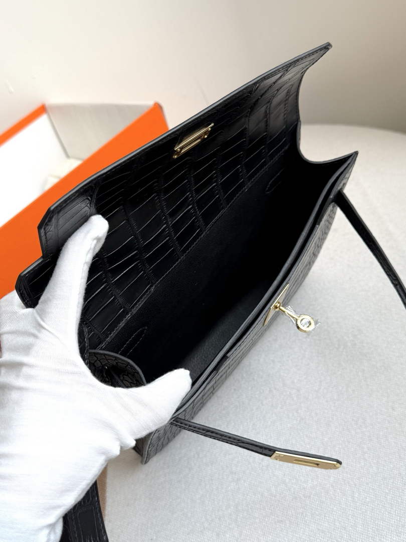 Hermès Special Order Sac Dépêches 25 – Black Porosus Crocodile Leather Handheld Clutch - Default Title - View 8