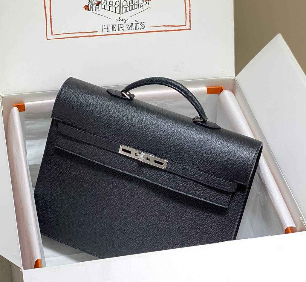 Hermès Kelly Messenger Bag Togo leather Silver hardware 38cm Black
