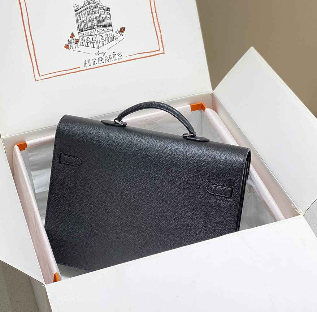 Hermès Kelly Messenger Bag Togo leather Silver hardware 38cm Black