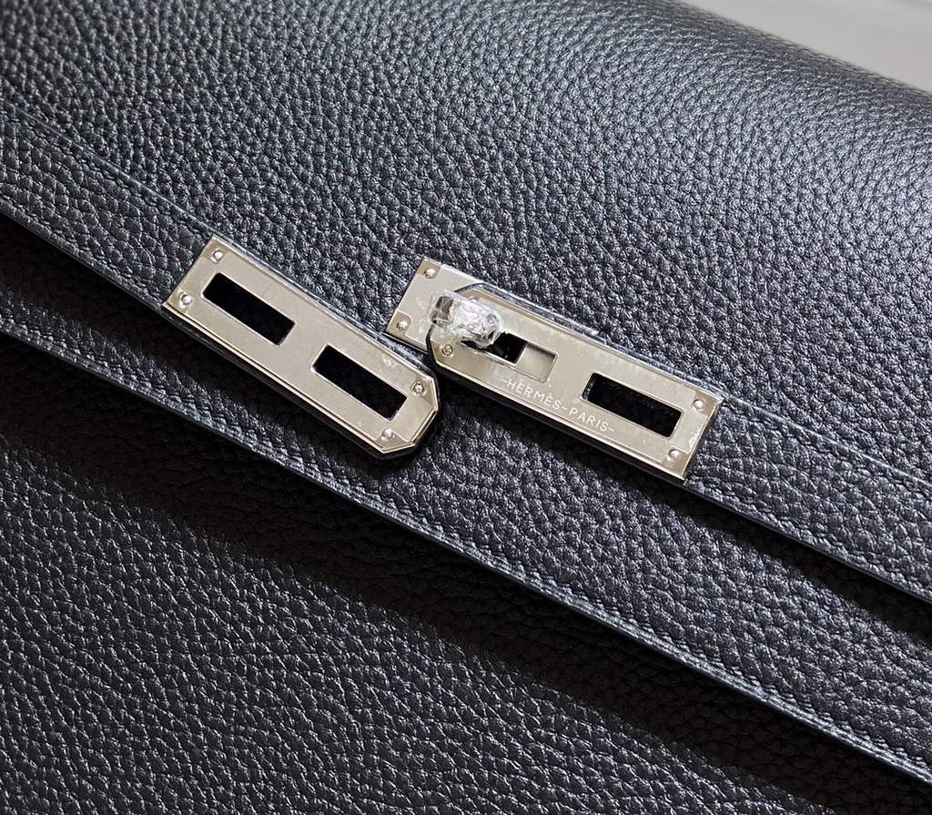 Hermès Kelly Messenger Bag Togo leather Silver hardware 38cm Black