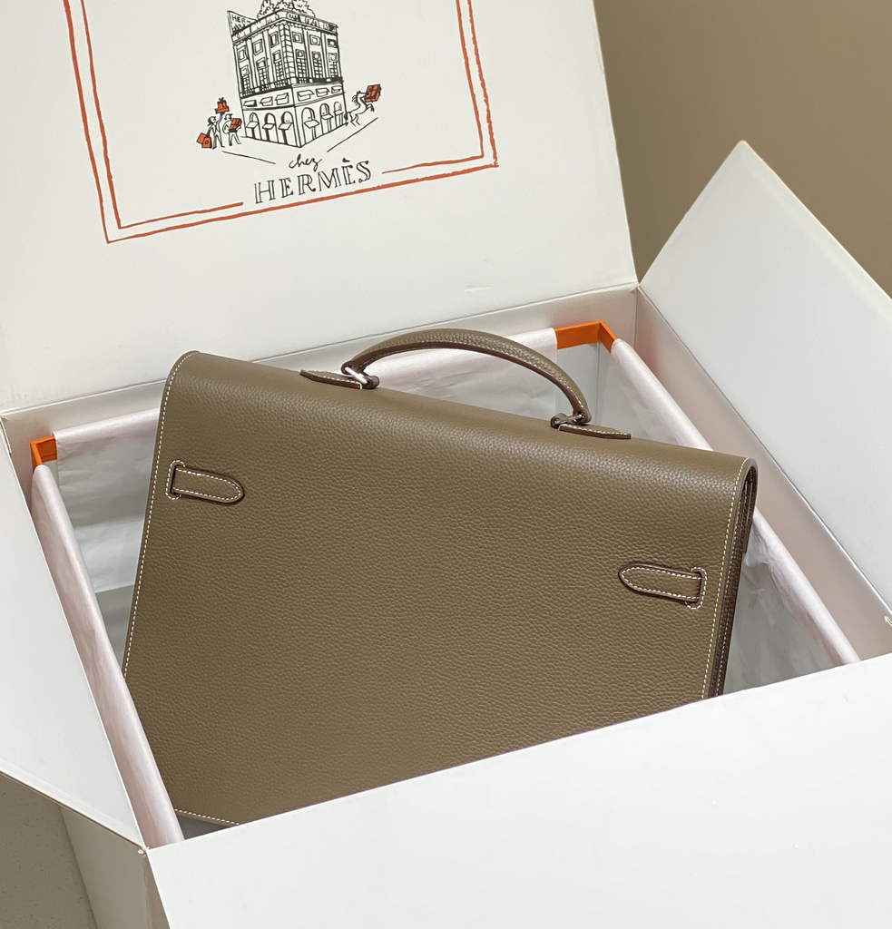 Hermès Kelly Messenger Bag Togo leather Silver hardware 38cm Gray