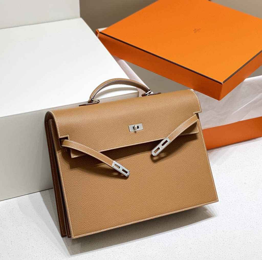 Hermès Kelly Messenger Bag Togo leather Silver hardware 38cm Light Brown