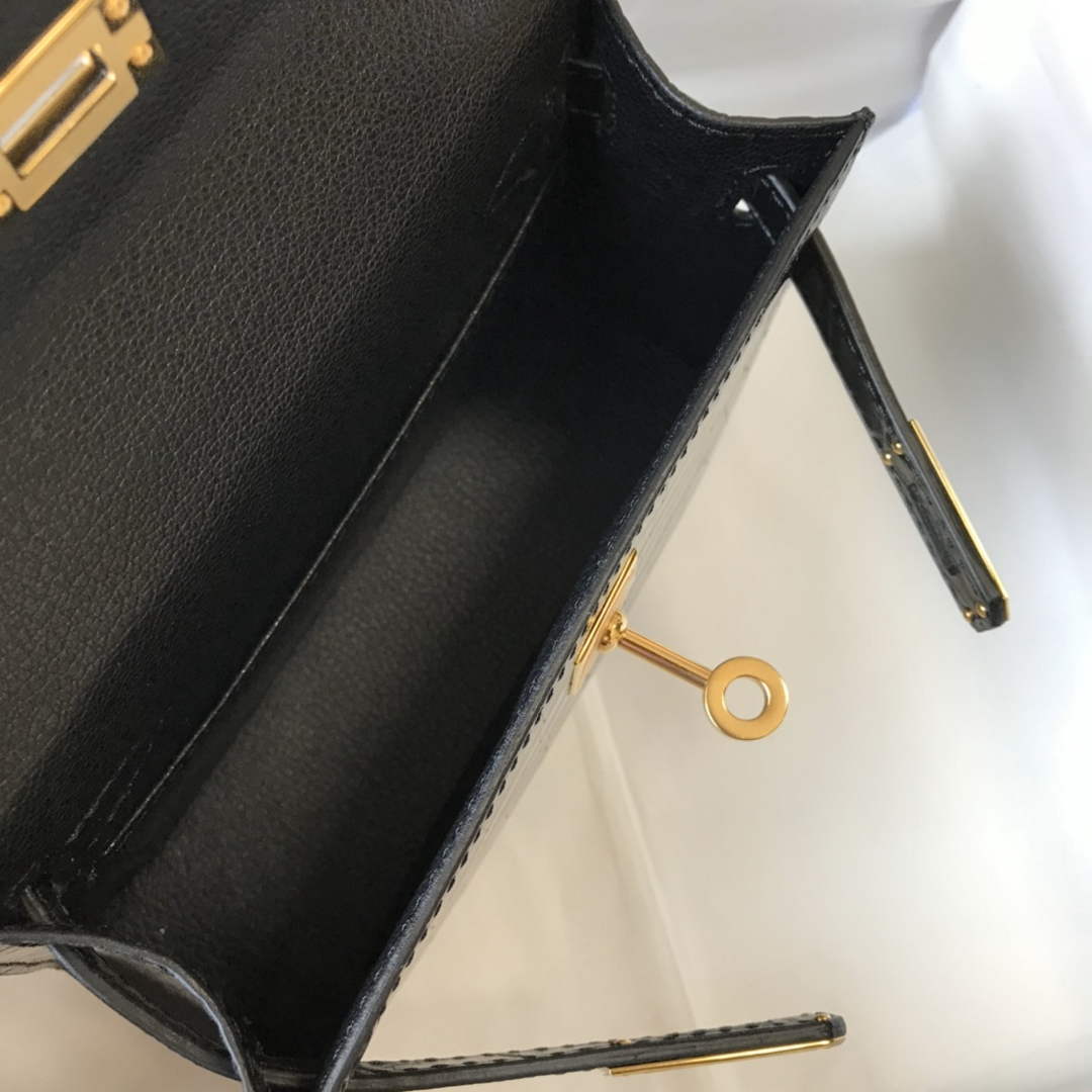 Hermes Kelly Mini II Bag 19 Black Crocodile Leather with Gold Hardware