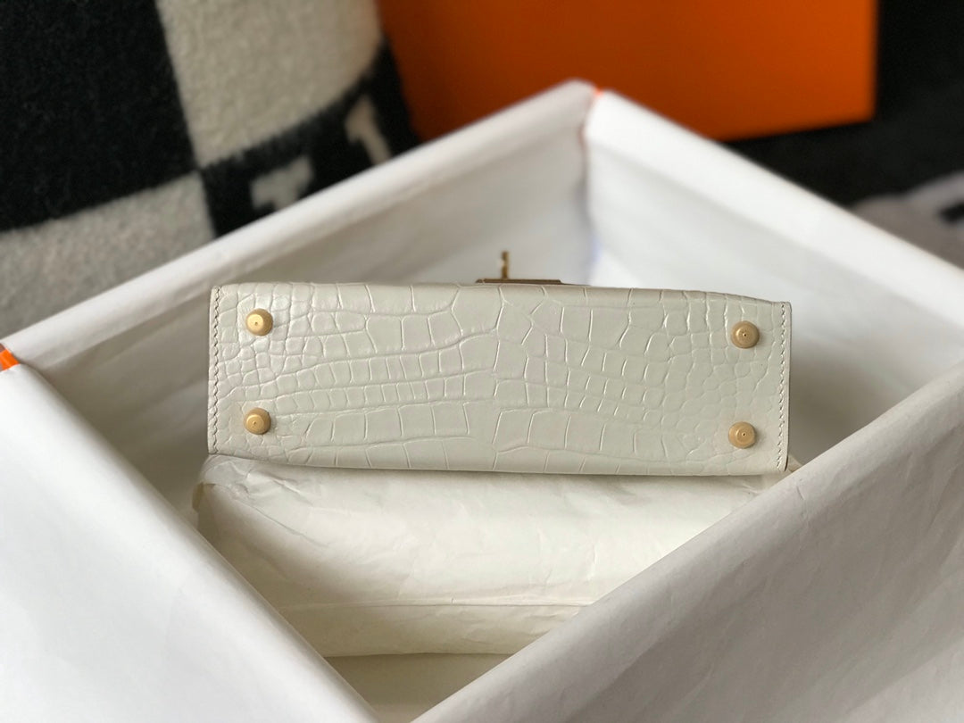 Hermes Kelly Mini II Bag 19 white Crocodile Leather with Gold Hardware