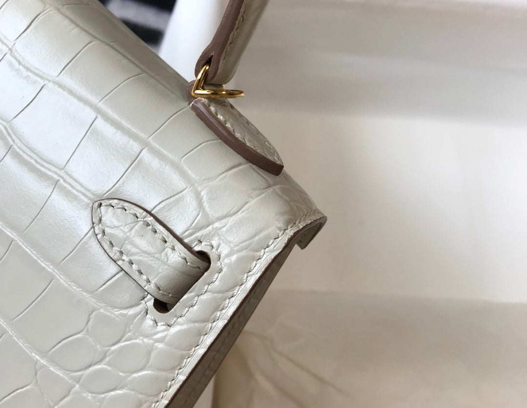 Hermes Kelly Mini II Bag 19 white Crocodile Leather with Gold Hardware