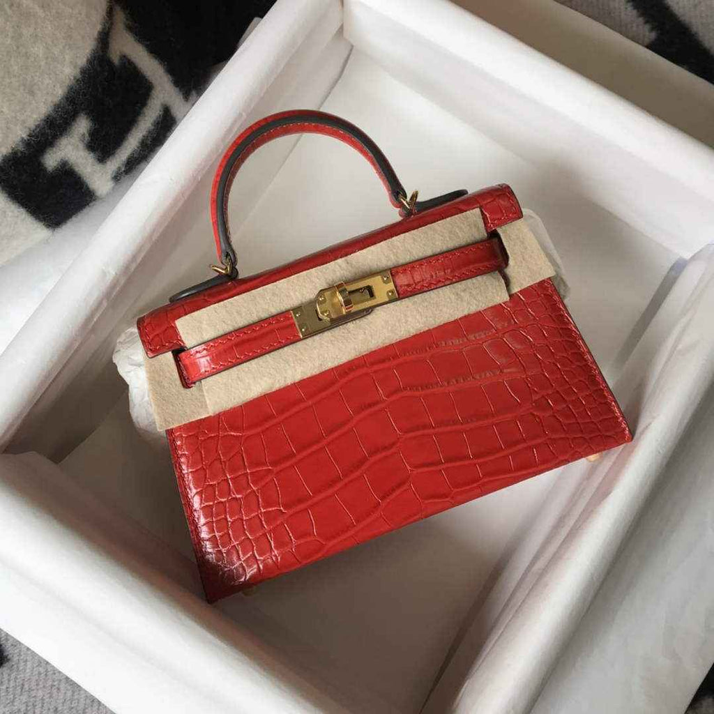 Hermes Kelly Mini II Bag 19 Red Crocodile Leather with Gold Hardware